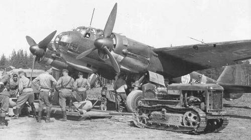 Loading bombs into Ju 88