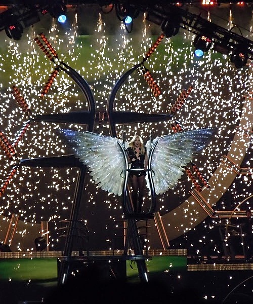 BritneySpears FemmeFatale angel finale