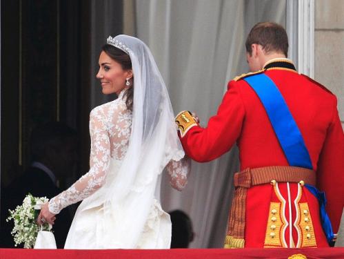 271025-britain-royal-wedding-04.jpg