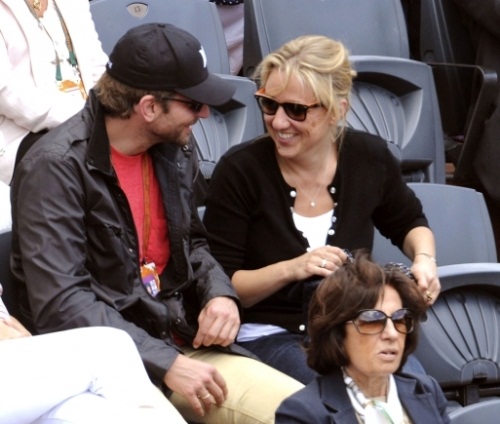 Bradley-Cooper-French-Open-with-girl-053111-4.jpg