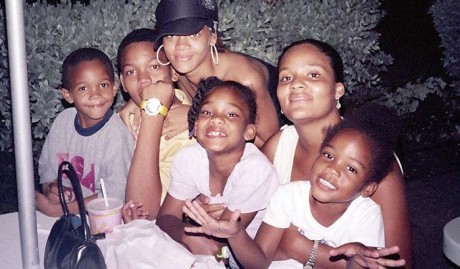 Rihanna-childhood-pics-06.jpg