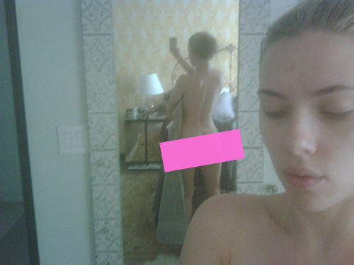 Scarlett-Johansson-Nude-Photos-Surface-2.jpg