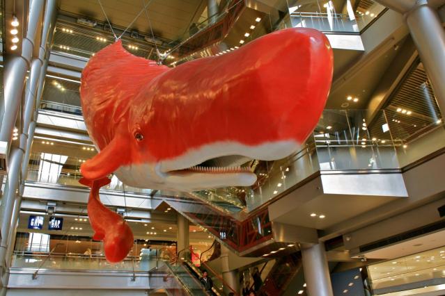 阪急の赤いクジラ