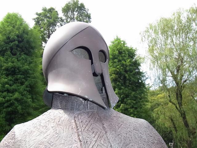 片倉城址公園の彫像「アテネの戦士」顔部分