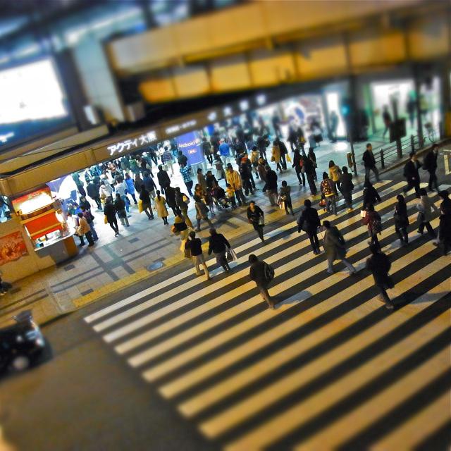 夜の大阪駅前@minitualize2