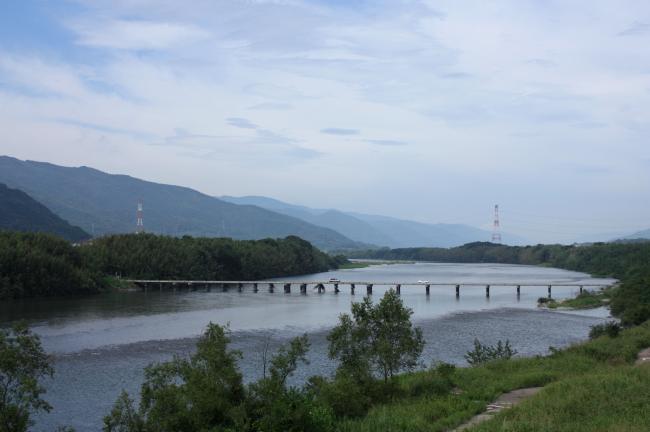 脇町潜水橋