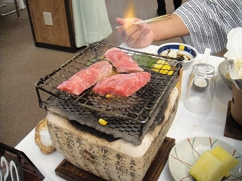 飛騨牛網焼きステーキ