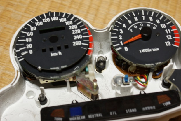 GPZ900Rのメーターを考察してみる…ELメーターリニューアル