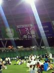 グラウンドに座ります