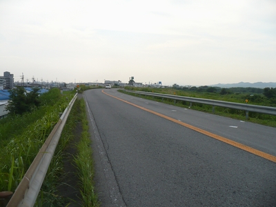 堤防沿い