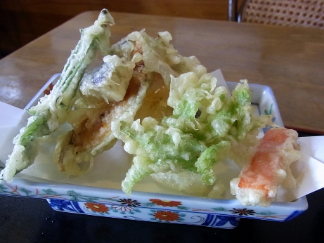 旬の自家栽培の野菜の天ぷら