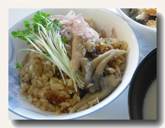 秋刀魚と舞茸の炊き込みごはん