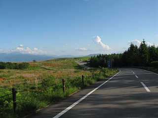 0629霧ケ峰道路と八島湿原 (インター手前)